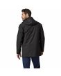 Hombre con Parka Patagonia Men's Tres 3-in-1 Parka Negra posterior