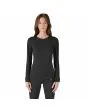Mujer con Camiseta Patagonia Capilene Thermal Weight Negra