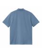 Polo de manga corta Carhartt WIP Chase Pique Azul Sorrento con logo dorado para hombre posterior