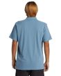 Hombre con polo de manga corta Quiksilver DNA Azul posterior