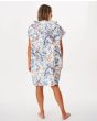 Mujer con toalla de playa con capucha Rip Curl Diamond Bay floral posterior