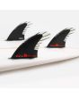Quillas FCS II Accelerator PC Carbon Tri Fins Black-Red Talla M puestas