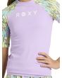 Niña con camiseta de protección solar UPF 50 Roxy Active Verde y Malva logo