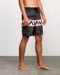 Hombre con Bañador RVCA Bruce II Trunk 19" Verde Camo derecha