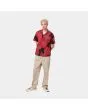 Hombre con Camisa de manga corta Carhartt WIP Geo Shirt roja frontal