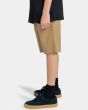 Niño con bermudas tipo chino Element Howland Classic caqui lateral