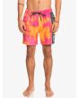 Hombre con Short de natación Quiksilver Acid Wash 17" rosa