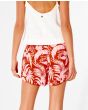 Mujer con Pantalón corto Rip Curl Sun Rays Rojo posterior