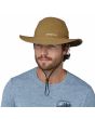 Hombre con Sombrero Patagonia Quandary Brimmer Hat color Classic Tan Unisex