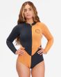 Mujer con traje de surf de primavera con manga larga y cremallera frontal Billabong Salty Dayz FLT 2/2mm Canyon Black