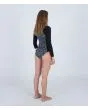 Mujer con traje de surf de primavera con manga larga Hurley Woman Advant 2mm Springsuit Animal posterior derecha