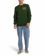 Hombre con Sudadera Deus Ex Machina Ever Seen Crew Hillside Green para hombre regular fit