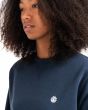 Mujer con sudadera Element Brand Cornell Classic azul marino unisex logo