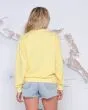 Mujer con sudadera corte boyfriend Salty Crew Stay Glassy amarilla posterior