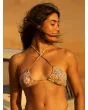 Mujer con Top de Bikini Bandeau Roxy All About Sol Marrón Floral lifestyle