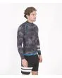 Hombre con Top de Neopreno reversible Hurley Advantage Plus 1/1 mm Azul reverso camuflaje derecha