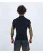 Hombre con chaqueta de neopreno Hurley Air Toledo 1mm Panther posterior