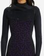 Mujer con traje de surf con cremallera en el pecho Billabong Synergy 4/3mm negro Wild Black interior panel delantero