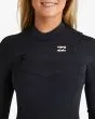 Mujer con Traje de Surf GBS con cremallera en el pecho Billabong 5/4mm Synergy Natural Night Fall Negro costuras