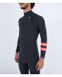 Hombre con traje de surf con cremallera en el pecho Hurley Plus 4/3mm negro grafito Chest Zip