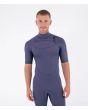 Hombre con traje de surf con manga corta Hurley Air 2/2mm Destroyer frontal