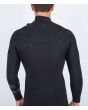 Hombre con Traje de surf Hurley Air 3/2mm Chest Zip negro espalda