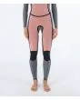 Mujer con traje de surf con cremallera en el pecho Hurley Plus 4/3mm negro grafito interior piernas