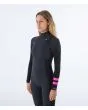 Mujer con traje de surf con cremallera en el pecho Hurley Plus 4/3mm negro grafito manga