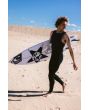 Surfista con tabla de surf y neopreno sin mangas O'Neill O'Riginal 2mm Long John Negro