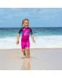 Niña con Neopreno surf corto con cremallera en la espalda O'Neill Toddler Reactor II 2mm SS Spring Girl en Fucsia, aguamarina y gris grafito para niñas de 1 a 6 años
