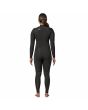 Mujer con Traje de Surf con cremallera en el pecho Patagonia W's R2 Yulex Regulator Front Zip Full Suit Negro posterior