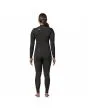 Mujer con Traje de Surf con cremallera en el pecho Patagonia W's R2 Yulex Regulator Front Zip Full Suit Negro posterior