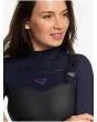 Mujer con traje de surf con cremallera en el pecho Roxy Performance 4/3mm Azul Marino y Morado Chest Zip