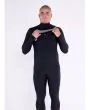 Hombre con Traje de Neopreno Volcom Modulator 4/3mm con cremallera en el pecho negro presilla llaves