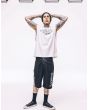 Travis Barker con bañador Hurley Gothic Cargo 22'' color negro