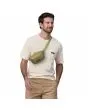 Hombre con Riñonera Patagonia Ultralight Black Hole Mini Hip Pack 1L Verde Buckhorn Green Unisex Bandolera