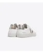 Zapatillas Veja Campo Chromefree Leather Blancas con logo platino posterior