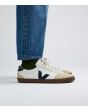 Hombre con Zapatillas Veja Volley Leather White Nautico Bark Unisex 