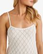 Mujer con vestido midi de playa Billabong Day Dream Blanco escote