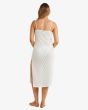 Mujer con vestido midi de playa Billabong Day Dream Blanco posterior