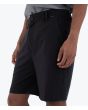 Hombre con Bermudas Híbridas Hurley Phantom Heather 20inch Negras izquierda