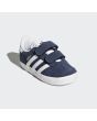 Zapatillas de velcro Adidas Gazelle Azul marino con detalles en blanco para niño frontal