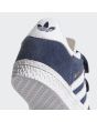 Zapatillas de velcro Adidas Gazelle Azul marino con detalles en blanco para niño talón
