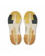 Zapatillas de deporte On Running Cloudnova Form 2 color beige y amarillo Ghost-Lense para hombre suela Cloudtec