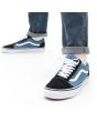 Zapatillas de Skate Vans Old Skool en color azul marino con suela de goma blanca modelo