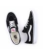 Zapatillas bajas de ante y lona Vans Sk8 Low en color negro con suela y banda lateral sidestripe blanca superior
