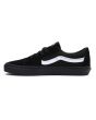 Zapatillas Vans Sk8-Low negras con banda lateral blanca izquierda