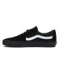 Zapatillas Vans Sk8-Low negras con banda lateral blanca izquierda