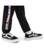 Zapatillas con plataforma Vans UY Old School en color negro con suela y banda lateral blanca para niña puestas