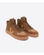 Zapatillas de caña alta Veja V-15 Nubuck Camel Desert marrones para hombre frontal 